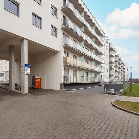 アパート Beautiful With Balcony By Renters