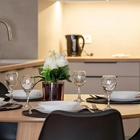 Appartement Beautiful With Balcony By Renters