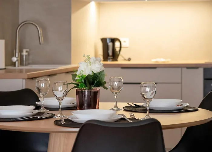 Apartment Beautiful With Balcony By Renters