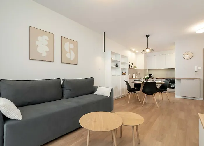 Beautiful With Balcony By Renters Apartment Poznan