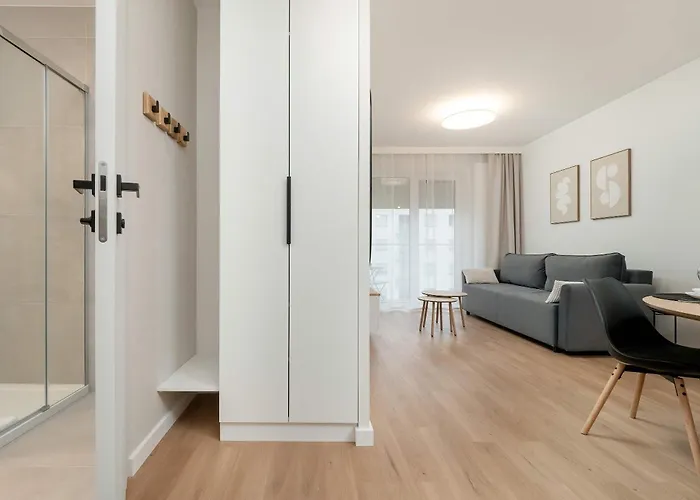 Beautiful With Balcony By Renters * Poznan