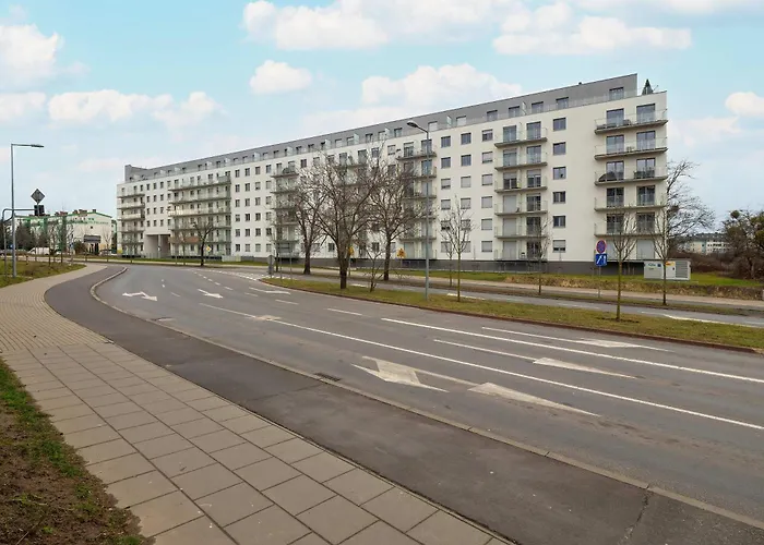 Beautiful With Balcony By Renters Poznan